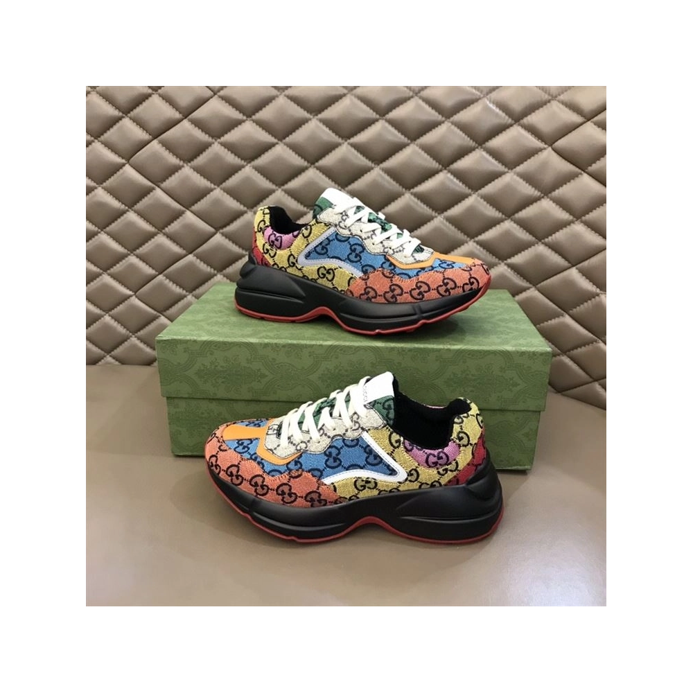 FashionStatement,GUCCI,IconicStyle,ItalianCraftsmanship,LuxuryFootwear,SNEAKER