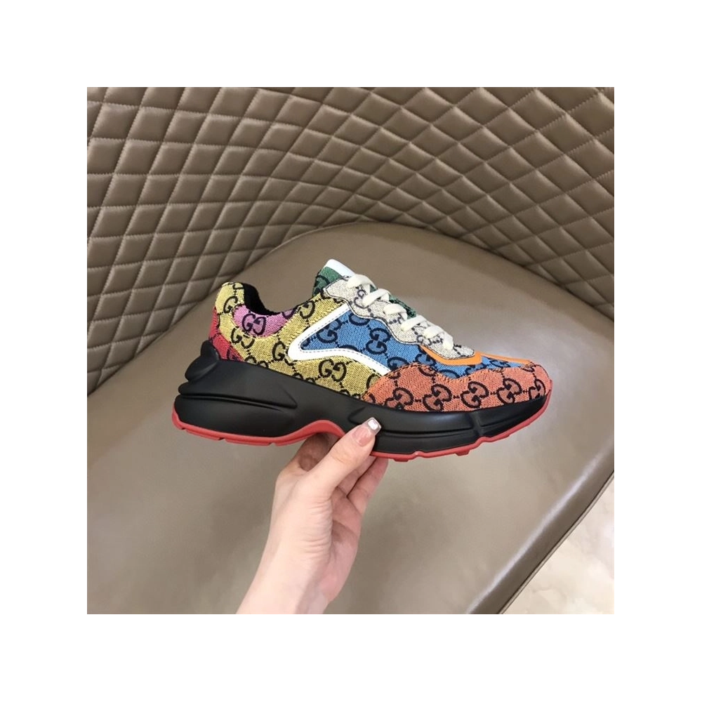 FashionStatement,GUCCI,IconicStyle,ItalianCraftsmanship,LuxuryFootwear,SNEAKER