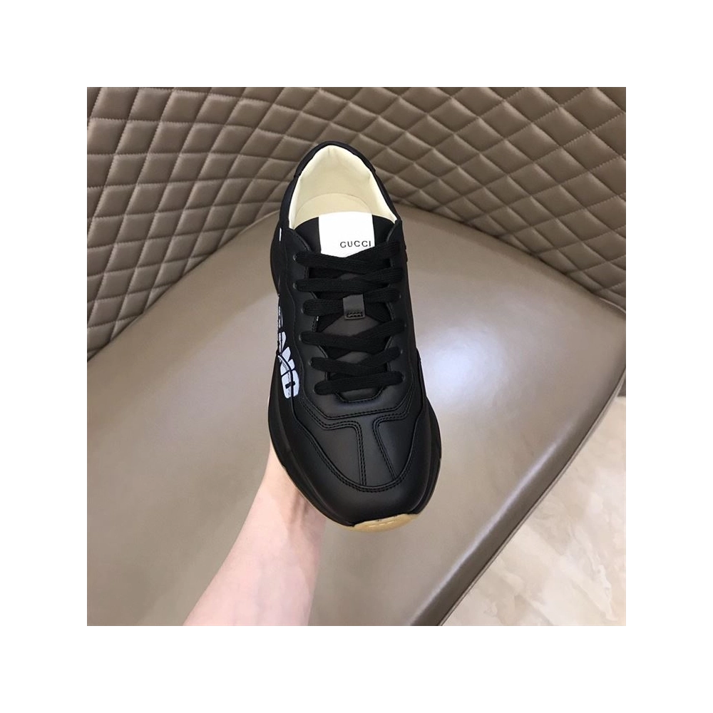 FashionStatement,GUCCI,IconicStyle,ItalianCraftsmanship,LuxuryFootwear,SNEAKER