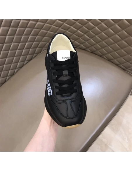 FashionStatement,GUCCI,IconicStyle,ItalianCraftsmanship,LuxuryFootwear,SNEAKER