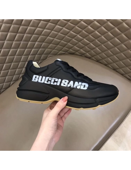 FashionStatement,GUCCI,IconicStyle,ItalianCraftsmanship,LuxuryFootwear,SNEAKER