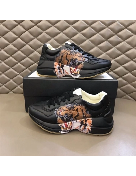 FashionStatement,GUCCI,IconicStyle,ItalianCraftsmanship,LuxuryFootwear,SNEAKER