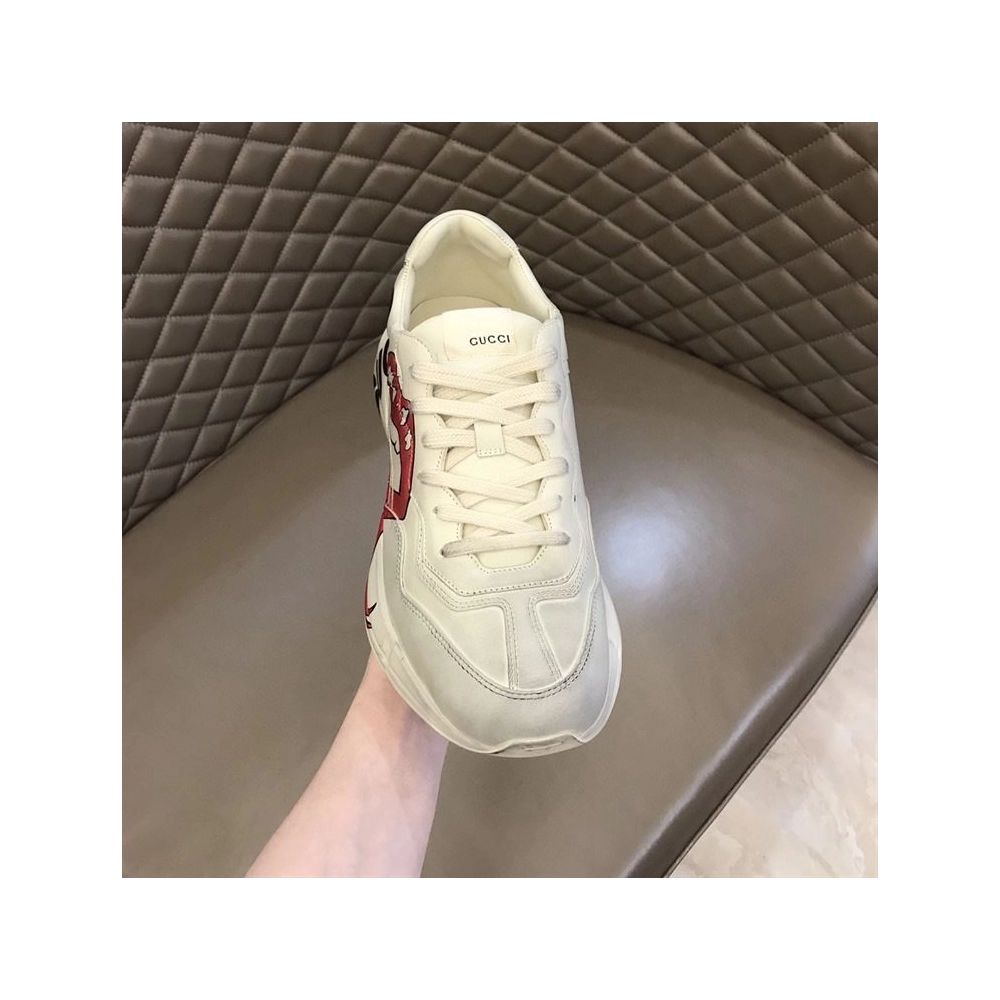 FashionStatement,GUCCI,IconicStyle,ItalianCraftsmanship,LuxuryFootwear,SNEAKER