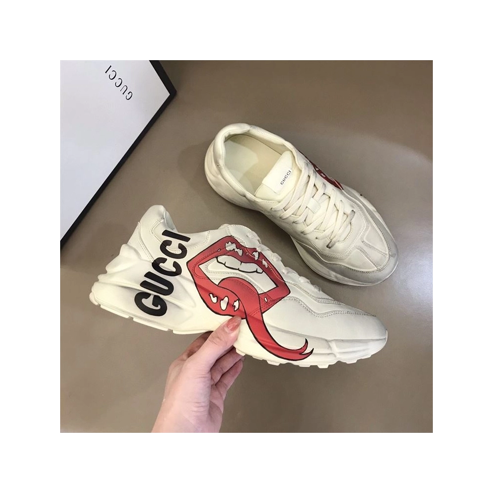 FashionStatement,GUCCI,IconicStyle,ItalianCraftsmanship,LuxuryFootwear,SNEAKER