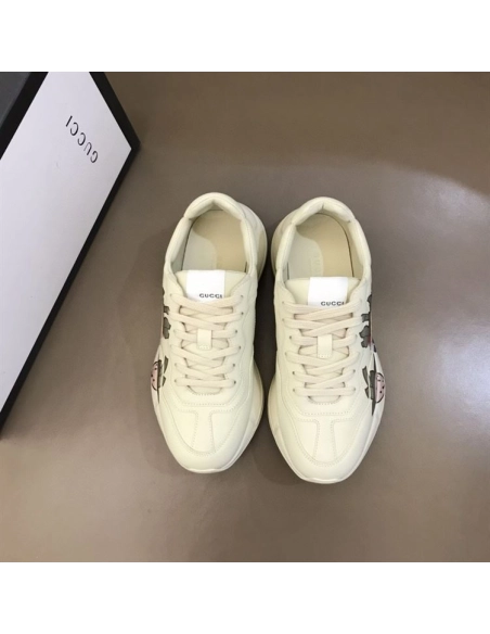 FashionStatement,GUCCI,IconicStyle,ItalianCraftsmanship,LuxuryFootwear,SNEAKER