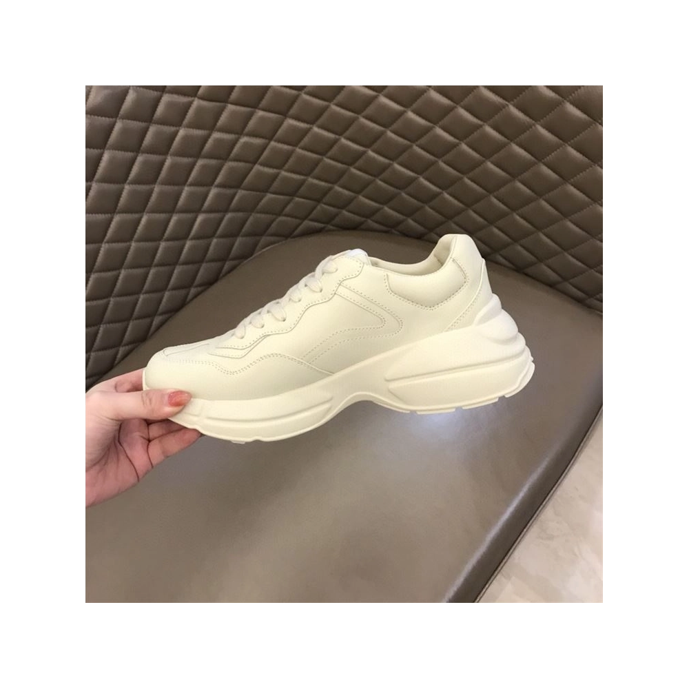 FashionStatement,GUCCI,IconicStyle,ItalianCraftsmanship,LuxuryFootwear,SNEAKER