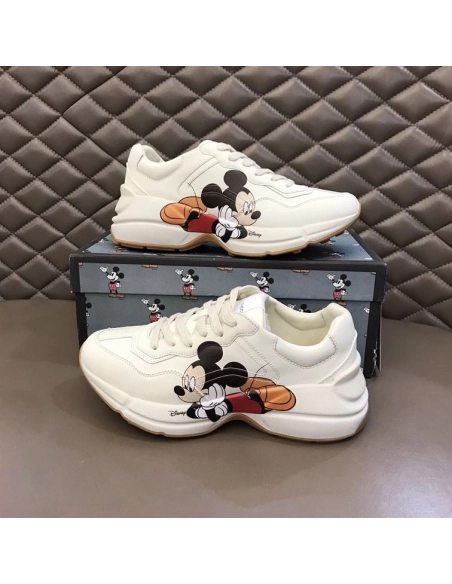 FashionStatement,GUCCI,IconicStyle,ItalianCraftsmanship,LuxuryFootwear,SNEAKER