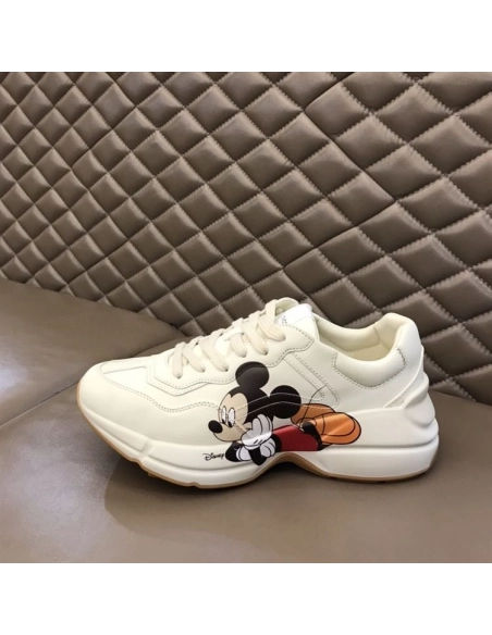 FashionStatement,GUCCI,IconicStyle,ItalianCraftsmanship,LuxuryFootwear,SNEAKER