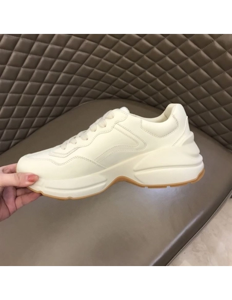 FashionStatement,GUCCI,IconicStyle,ItalianCraftsmanship,LuxuryFootwear,SNEAKER