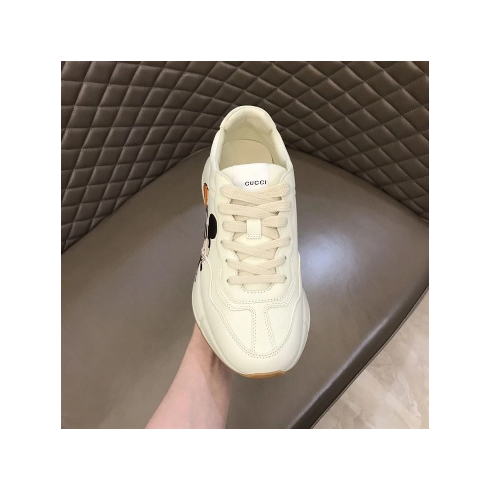 FashionStatement,GUCCI,IconicStyle,ItalianCraftsmanship,LuxuryFootwear,SNEAKER