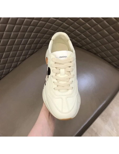 FashionStatement,GUCCI,IconicStyle,ItalianCraftsmanship,LuxuryFootwear,SNEAKER