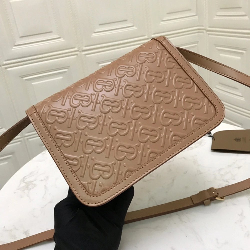 Burberry Bags 750678 21X16X6cm