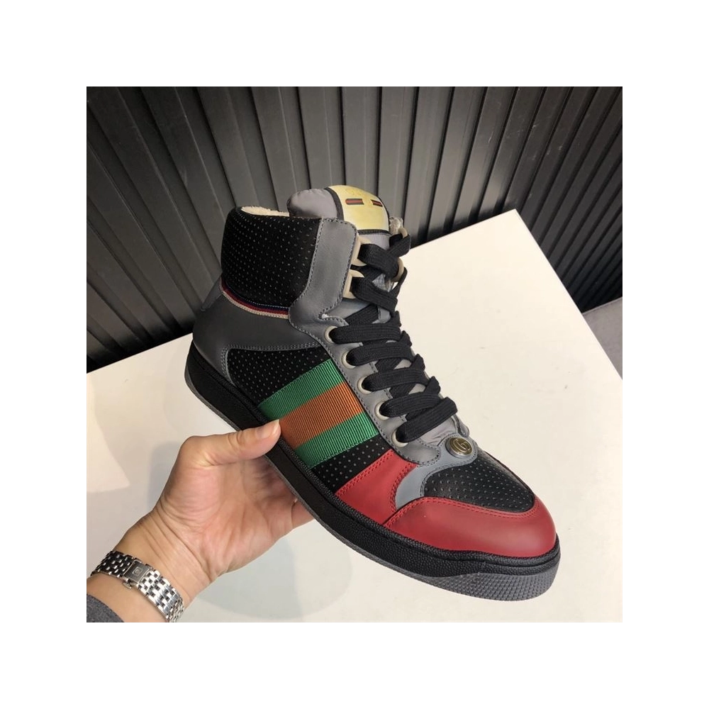 FashionStatement,GUCCI,IconicStyle,ItalianCraftsmanship,LuxuryFootwear,SNEAKER