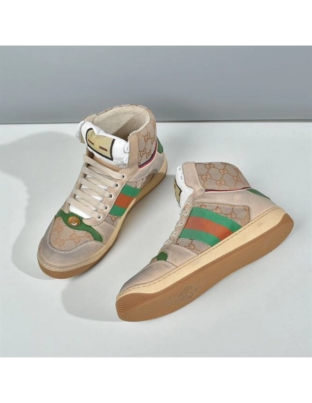 FashionStatement,GUCCI,IconicStyle,ItalianCraftsmanship,LuxuryFootwear,SNEAKER