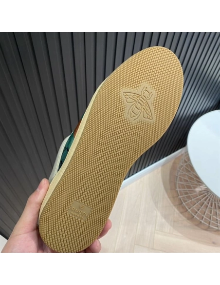 FashionStatement,GUCCI,IconicStyle,ItalianCraftsmanship,LuxuryFootwear,SNEAKER