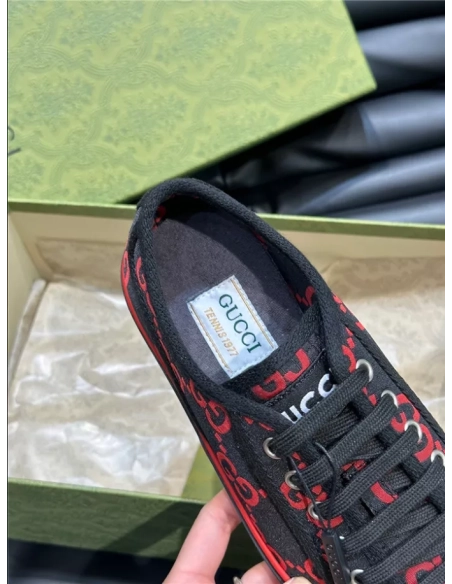 GUCCI,SHOES FOR MEN,SNEAKER