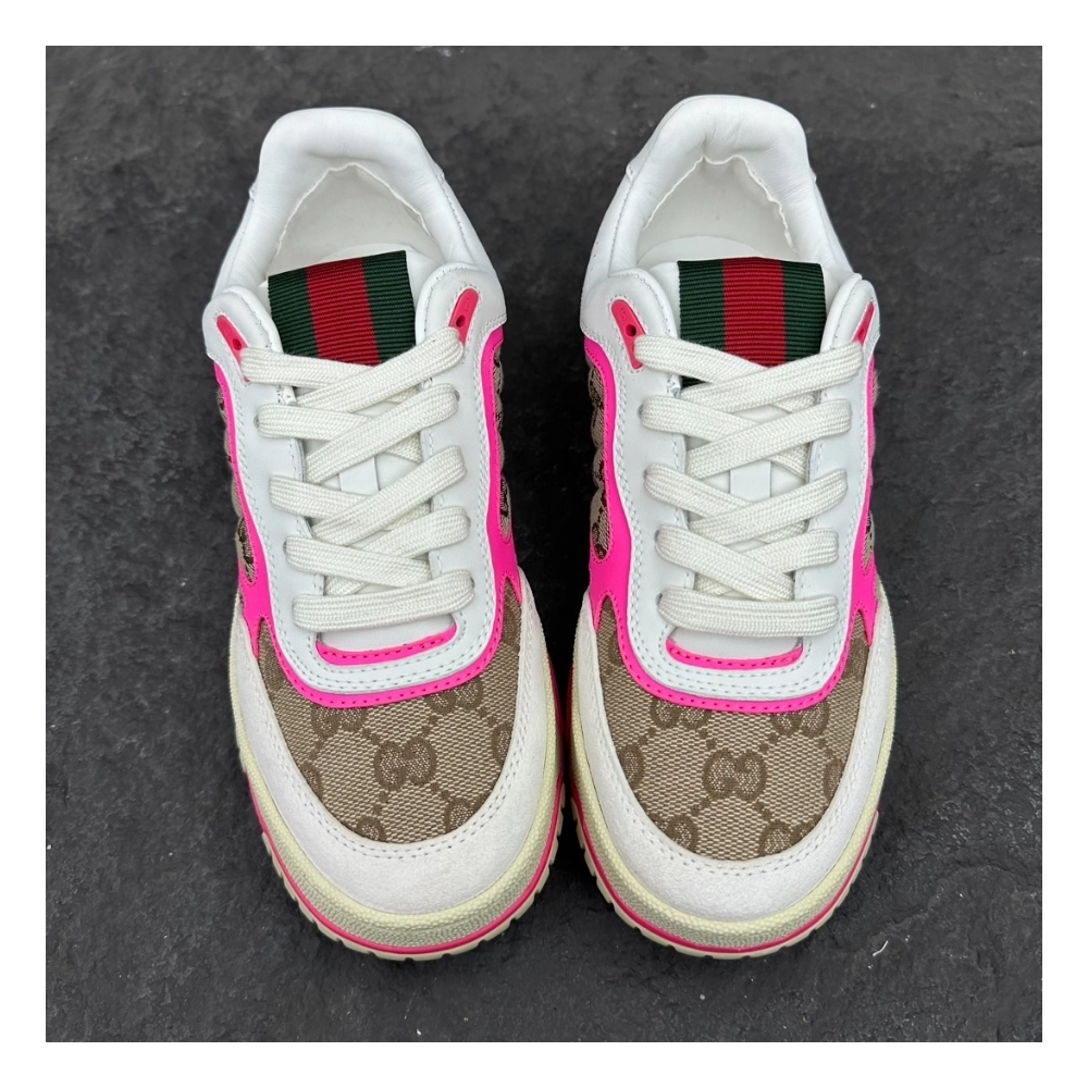 FashionStatement,GUCCI,IconicStyle,ItalianCraftsmanship,LuxuryFootwear,SNEAKER
