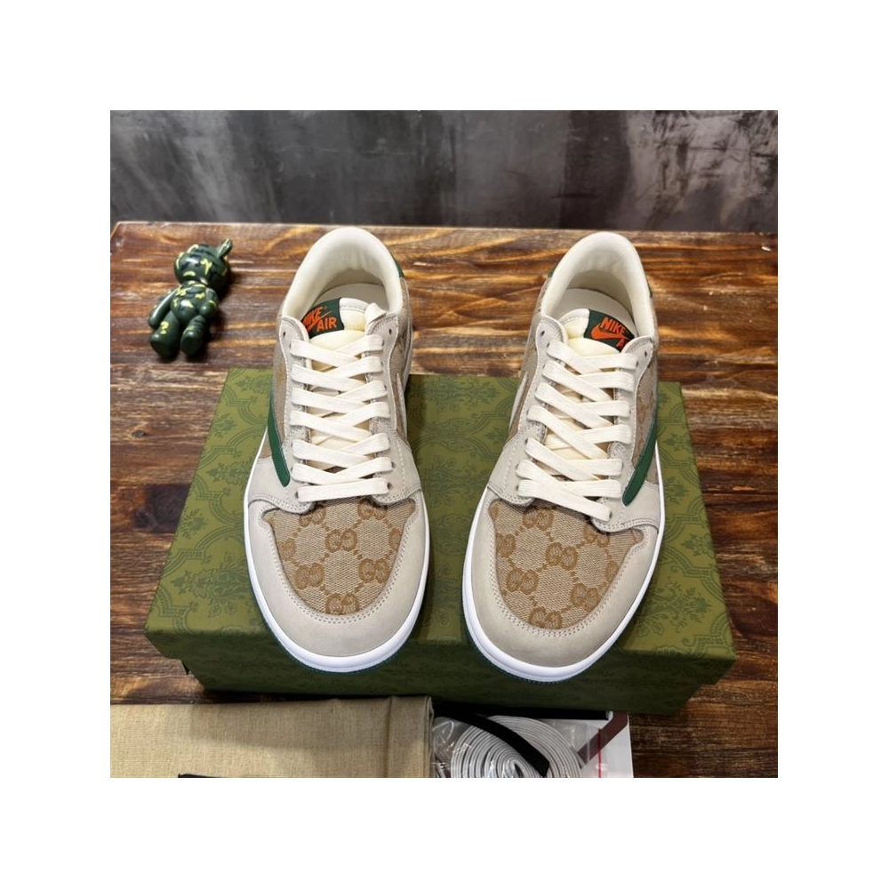 FashionStatement,GUCCI,IconicStyle,ItalianCraftsmanship,LuxuryFootwear,SNEAKER