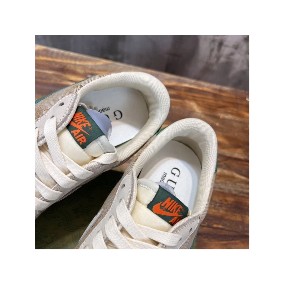 FashionStatement,GUCCI,IconicStyle,ItalianCraftsmanship,LuxuryFootwear,SNEAKER