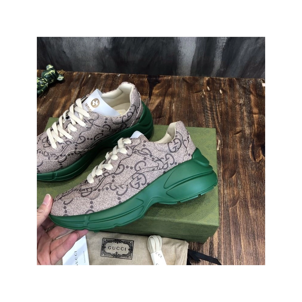 FashionStatement,GUCCI,IconicStyle,ItalianCraftsmanship,LuxuryFootwear,SNEAKER