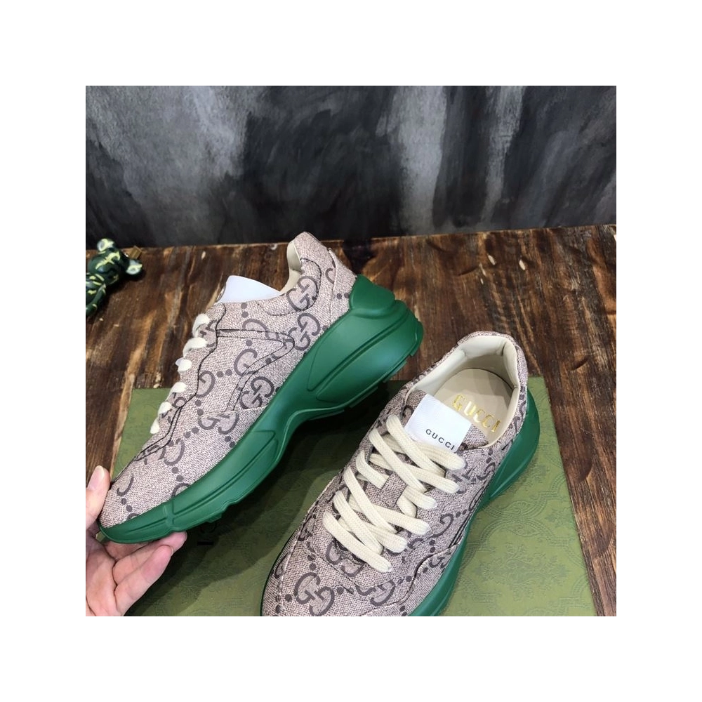 FashionStatement,GUCCI,IconicStyle,ItalianCraftsmanship,LuxuryFootwear,SNEAKER