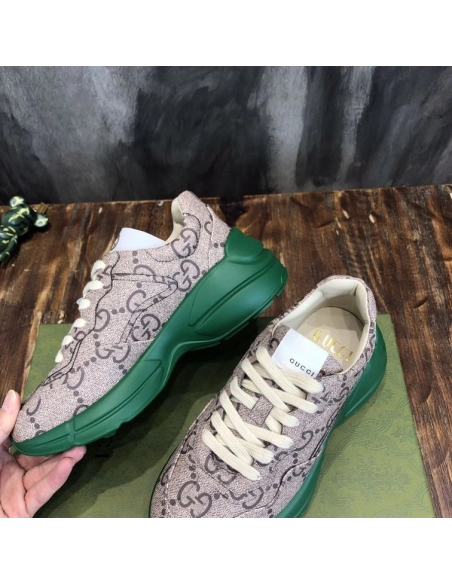 FashionStatement,GUCCI,IconicStyle,ItalianCraftsmanship,LuxuryFootwear,SNEAKER