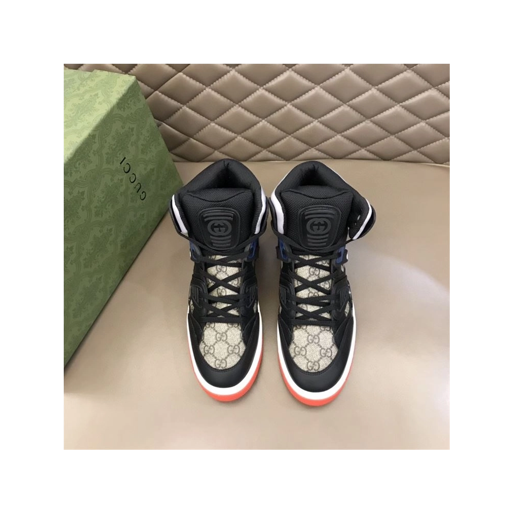 FashionStatement,GUCCI,IconicStyle,ItalianCraftsmanship,LuxuryFootwear,SNEAKER