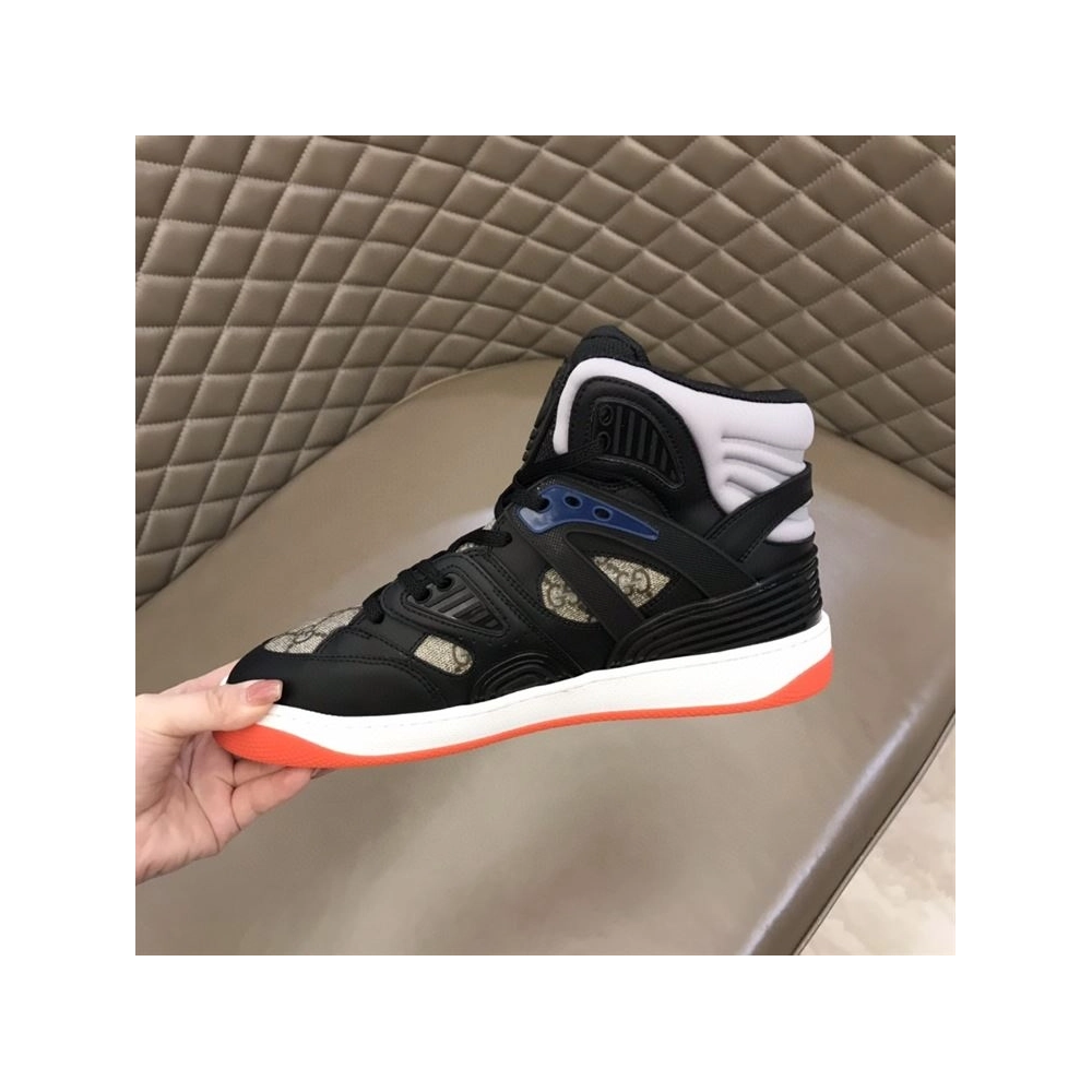 FashionStatement,GUCCI,IconicStyle,ItalianCraftsmanship,LuxuryFootwear,SNEAKER