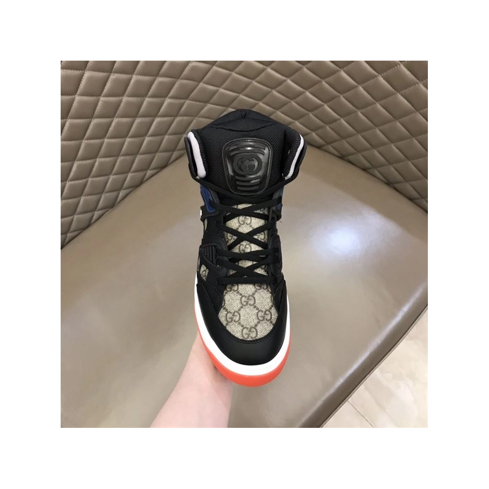 FashionStatement,GUCCI,IconicStyle,ItalianCraftsmanship,LuxuryFootwear,SNEAKER