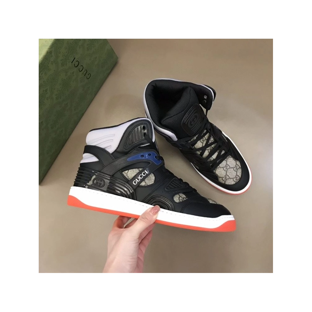 FashionStatement,GUCCI,IconicStyle,ItalianCraftsmanship,LuxuryFootwear,SNEAKER
