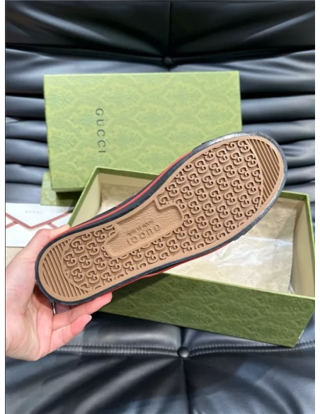 GUCCI,SHOES FOR MEN,SNEAKER