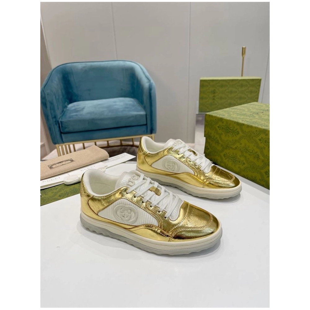 FashionStatement,GUCCI,IconicStyle,ItalianCraftsmanship,LuxuryFootwear,SNEAKER
