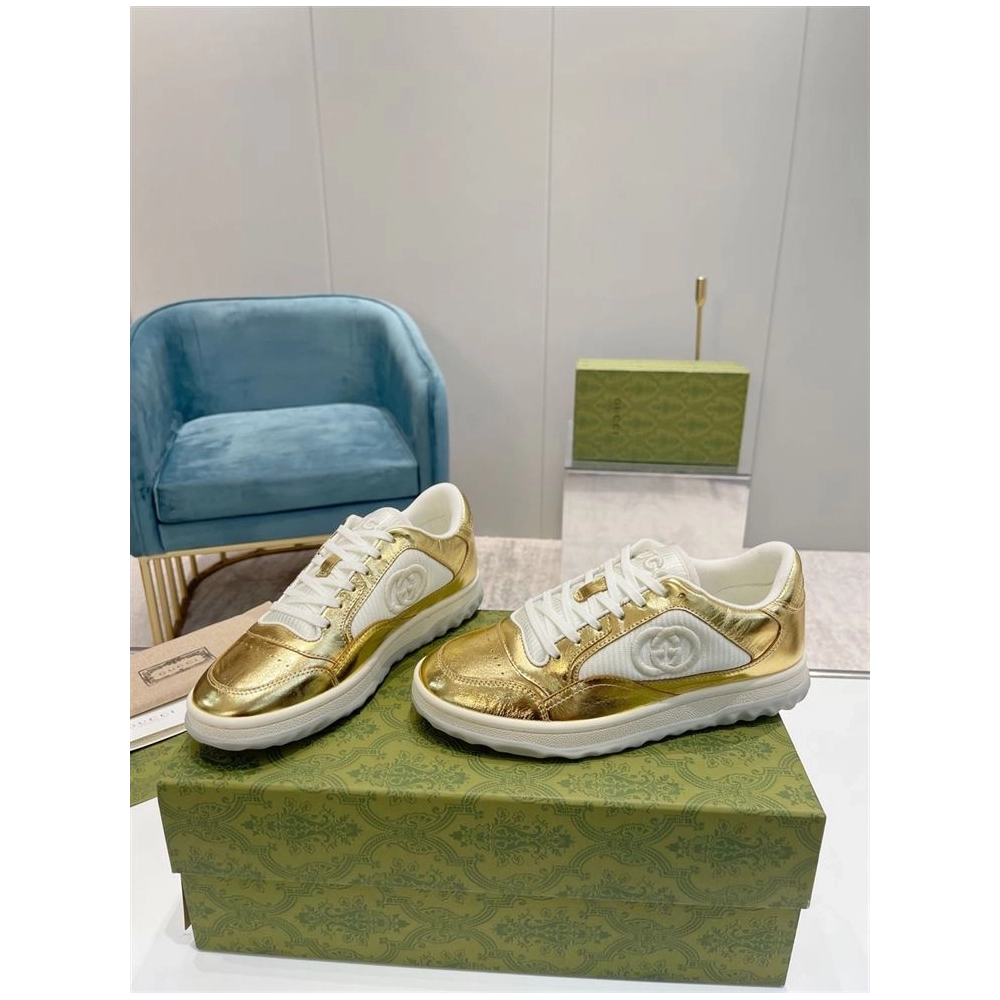 FashionStatement,GUCCI,IconicStyle,ItalianCraftsmanship,LuxuryFootwear,SNEAKER