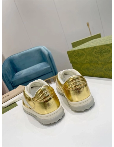 FashionStatement,GUCCI,IconicStyle,ItalianCraftsmanship,LuxuryFootwear,SNEAKER