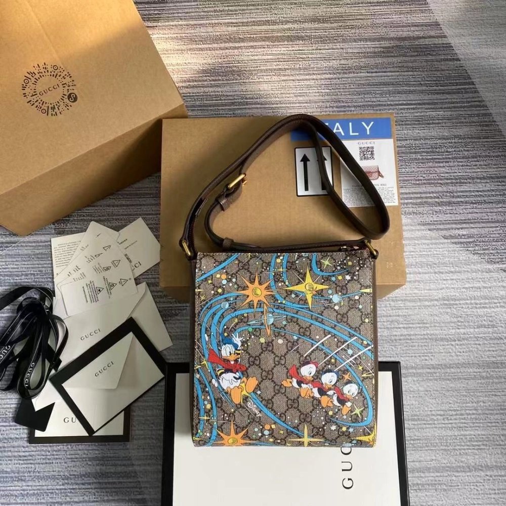 Gucci Donald Duck Messenger Bags 645054 21X22X4cm,Gucci Bags
