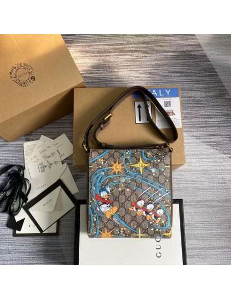 Gucci Donald Duck Messenger Bags 645054 21X22X4cm,Gucci Bags