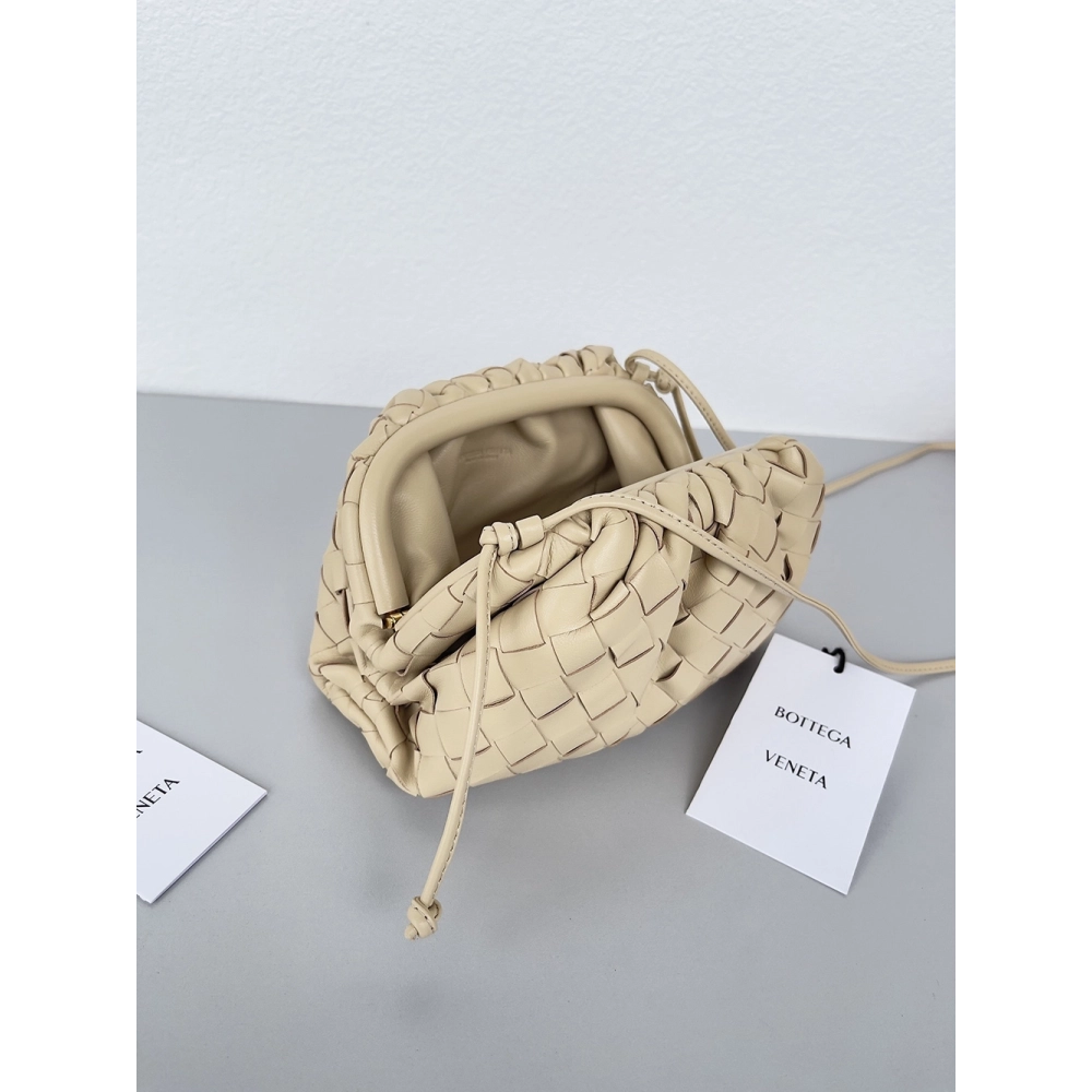 Bottega Veneta bags 84243 22X12X7cm