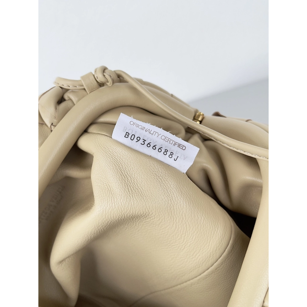 Bottega Veneta bags 84243 22X12X7cm