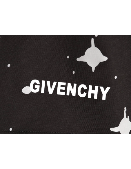 Givenchy star print shorts,Givenchy