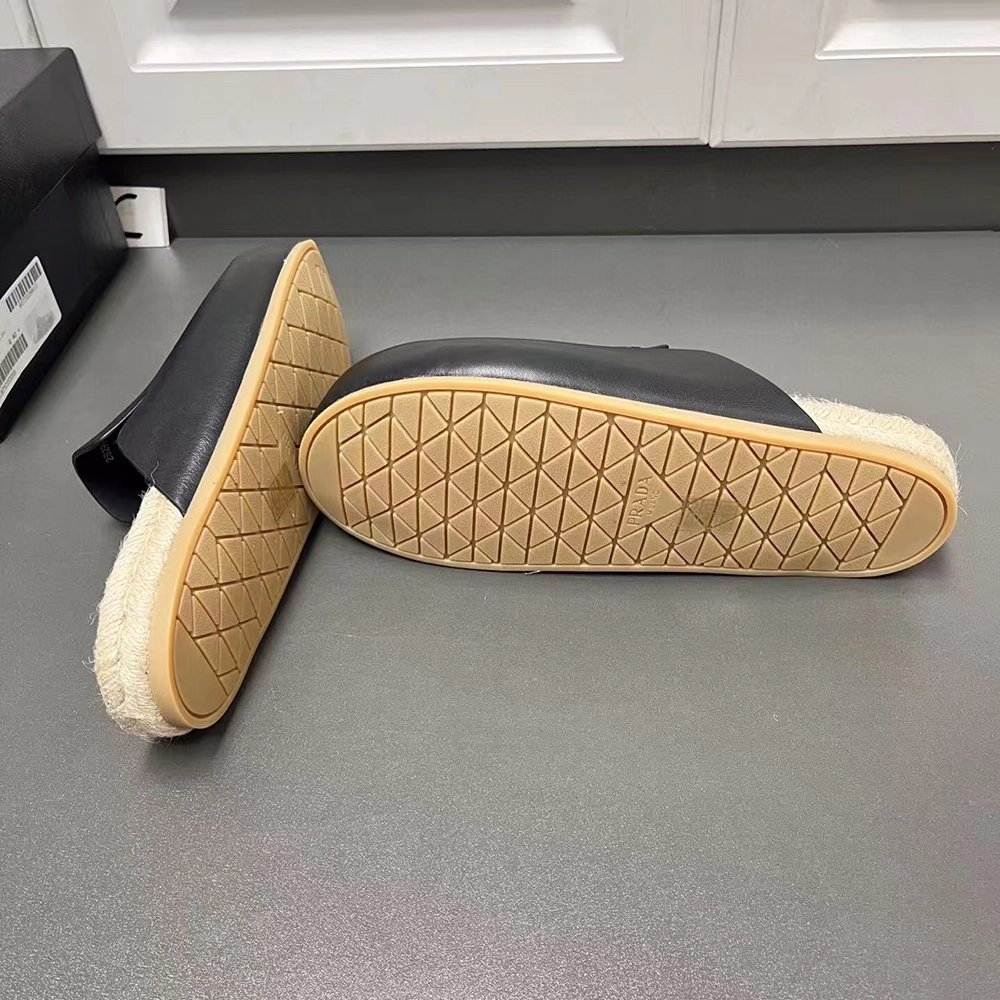 Prada Suede mules,PRADA SNEAKER,we have More Brands prdocuts available.
