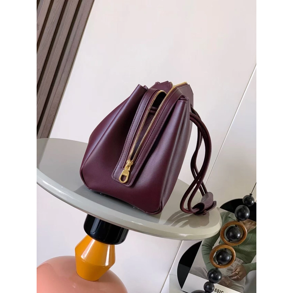 Loewe Madrid bag in supple calfskin,Loewe Bags