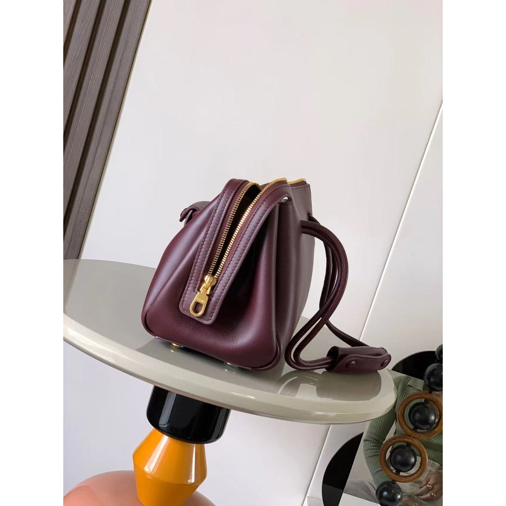Loewe Madrid bag in supple calfskin,Loewe Bags