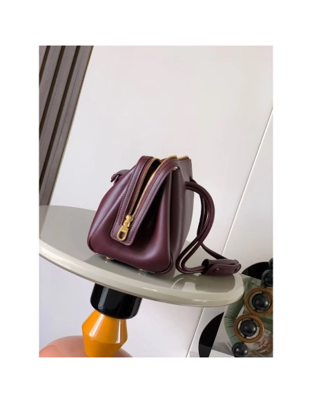 Loewe Madrid bag in supple calfskin,Loewe Bags