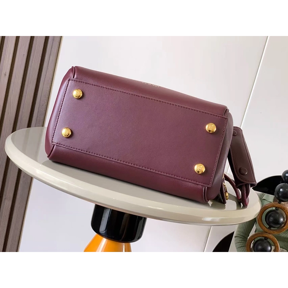 Loewe Madrid bag in supple calfskin,Loewe Bags