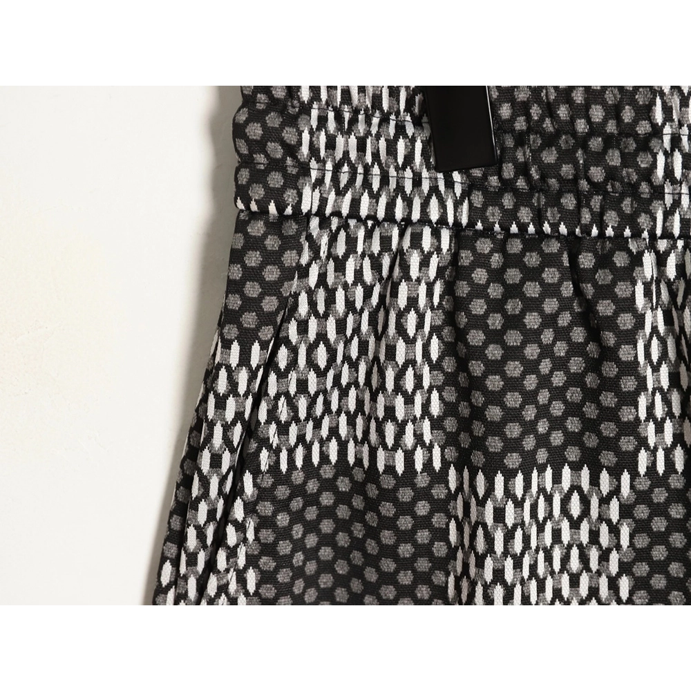 Louis Vuitton Pharrell checkerboard rhinestone wool shorts TSK1,Louis Vuitton