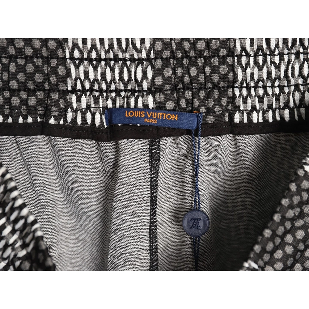 Louis Vuitton Pharrell checkerboard rhinestone wool shorts TSK1,Louis Vuitton