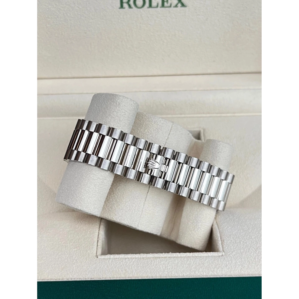 Day Date M228239-0033 Olive Green Dial Size 40mm