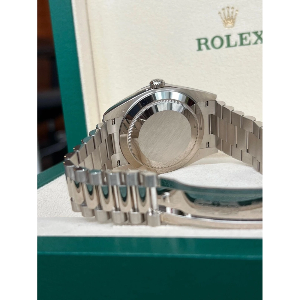 Day Date M228239-0033 Olive Green Dial Size 40mm