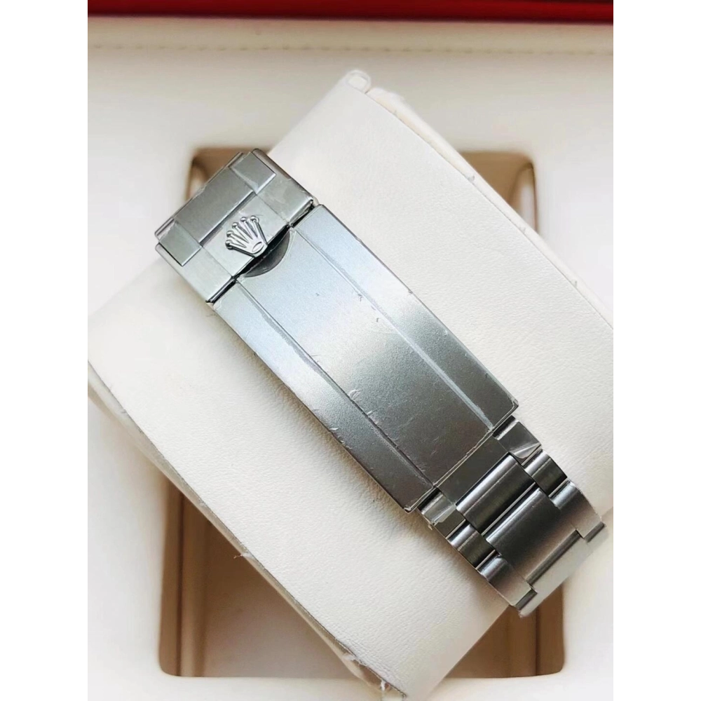 Submariner 116610LV-0002 Green Dial Size 40mm