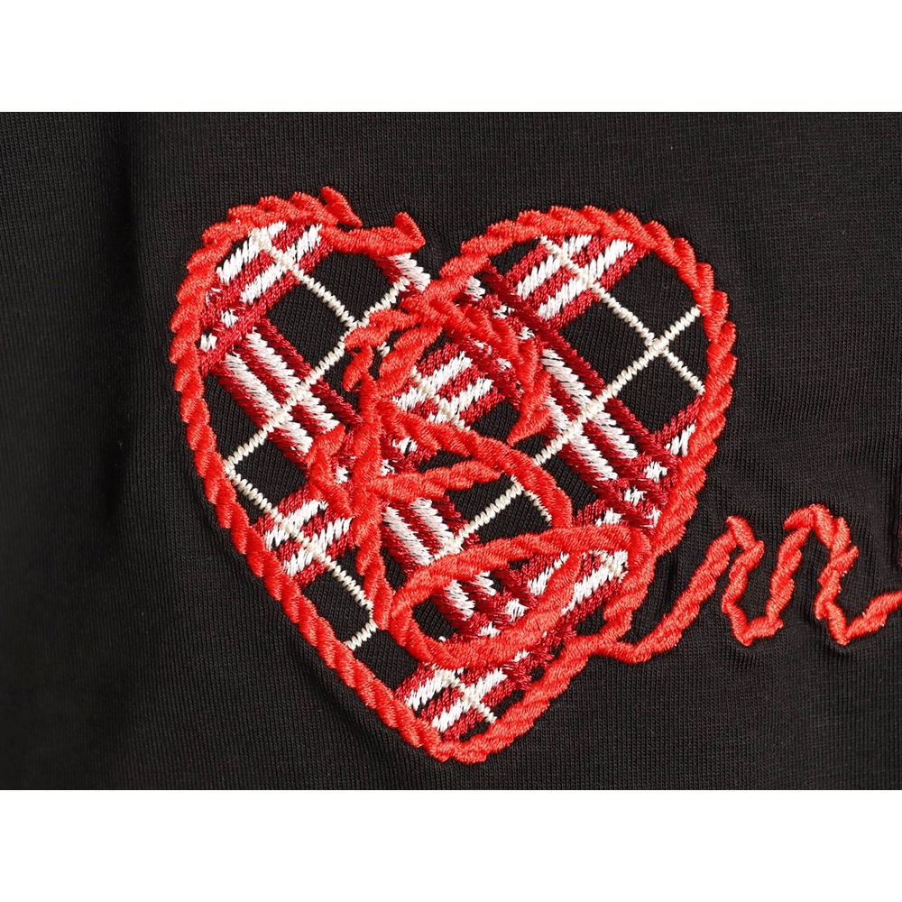 Burberry Heart Letter Embroidered Round Neck Short Sleeve T-shirt TSK2,Burberry
